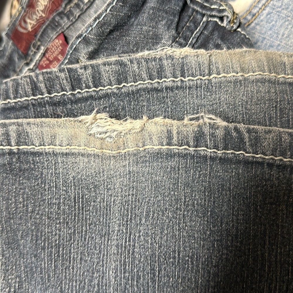 Jeans - Picture 3 of 3